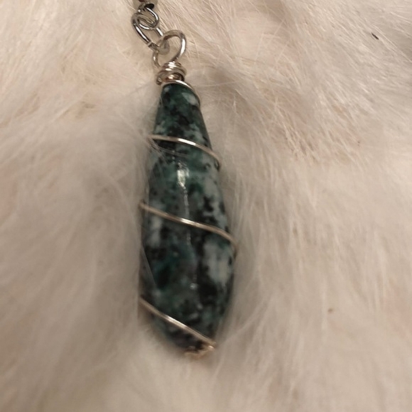 Hand crafted earrings. - Picture 4 of 4